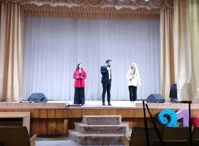 Солисты ЭДА «Экспресс-бэнд» выступили для жителей ЛНР и ДНР